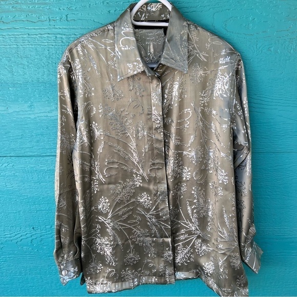 SILVER Lamé SILK OLIVE GREEN BUTTON DOWN OVERSIZED WHIMSIGOTH BLOUSE SMALL NEW - Picture 1 of 11